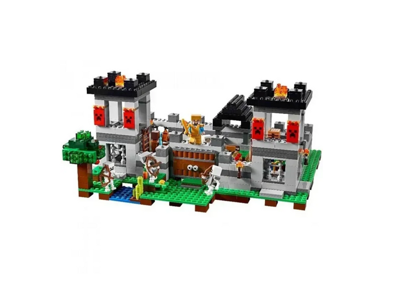 Конструктор Minecraft Облогова фортеця з вежами та мобами, 990 деталей MY WORLD (10472) 10472 фото