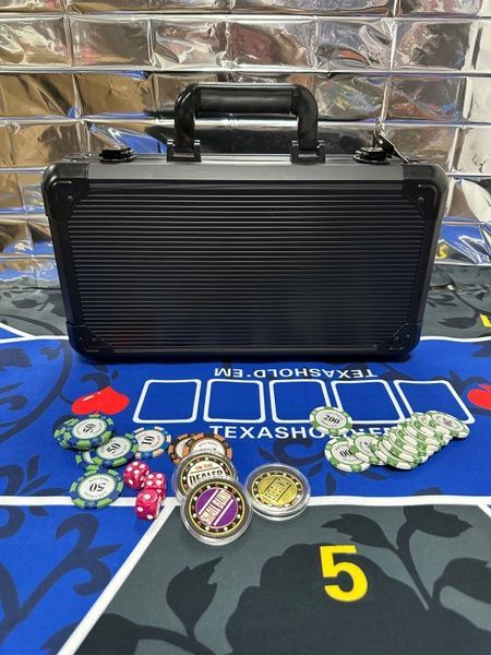 Покерний набір LuxPro Професійний у кейсі на 300 глиняних фішок з номіналом для Турнірів pok300g фото