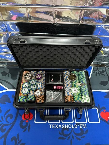 Покерний набір LuxPro Професійний у кейсі на 300 глиняних фішок з номіналом для Турнірів pok300g фото