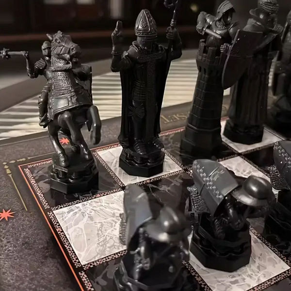 Шахи Гаррі Потер Шахмати Harry Potter Wizard Chess Set &mdash; в кейсі chess03491-01 фото
